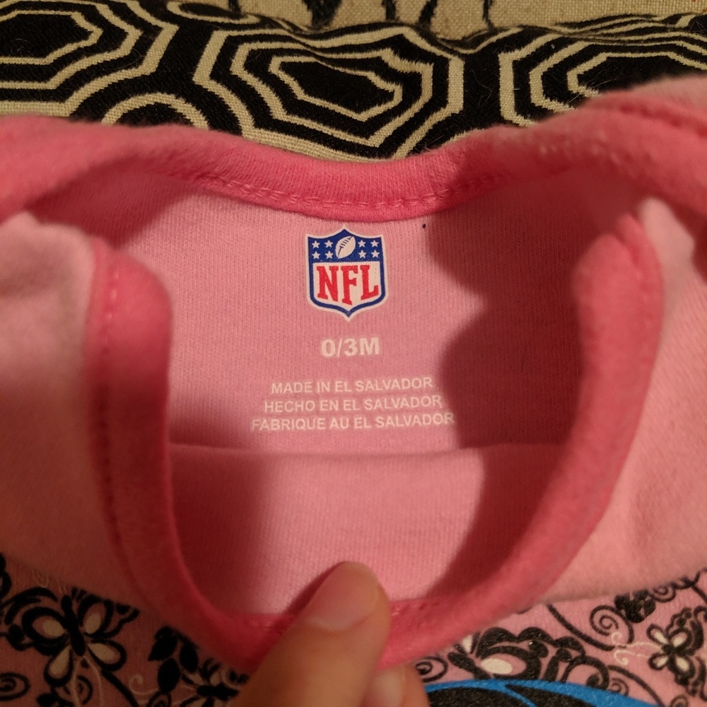 NFL Panthers baby 0-3 months - Picture 2 of 4